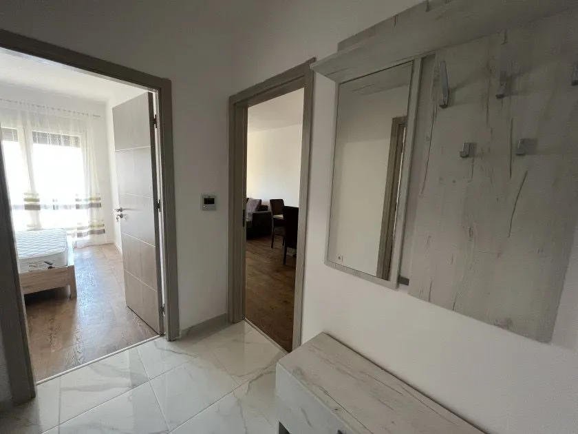 Rent, one bedroom apartment, 45m², Pobrežje, Podgorica