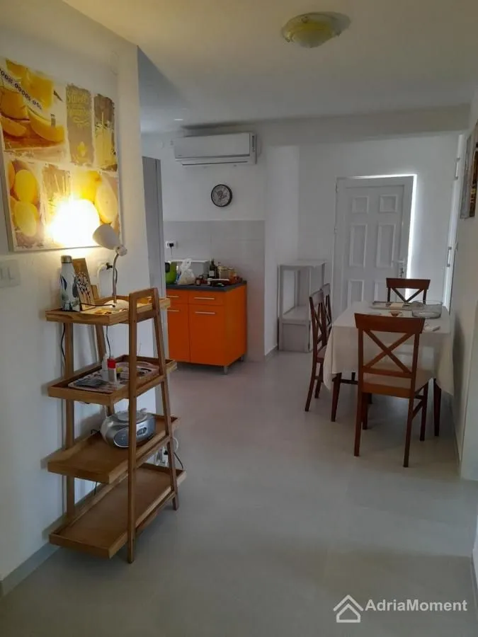 Prodaja, dvosoban stan, 66m², Centar, Tivat