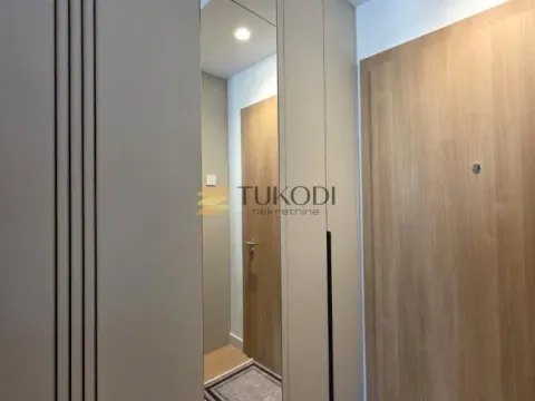 Izdavanje, dvosoban stan, 54m², Savski Venac, Beograd - image 13