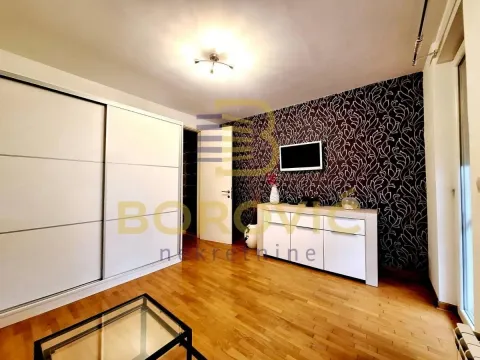 Prodaja, trosoban stan, 68m², Novi Beograd Blok 67, Novi Beograd Sve Podlokacije - image 9