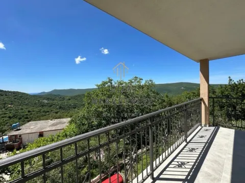 Izdavanje, kuća, 85m², Lastva Grbaljska, Kotor - image 14