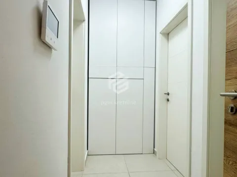 Rent, one bedroom apartment, 51m², Đuraševići, Tivat - image 11