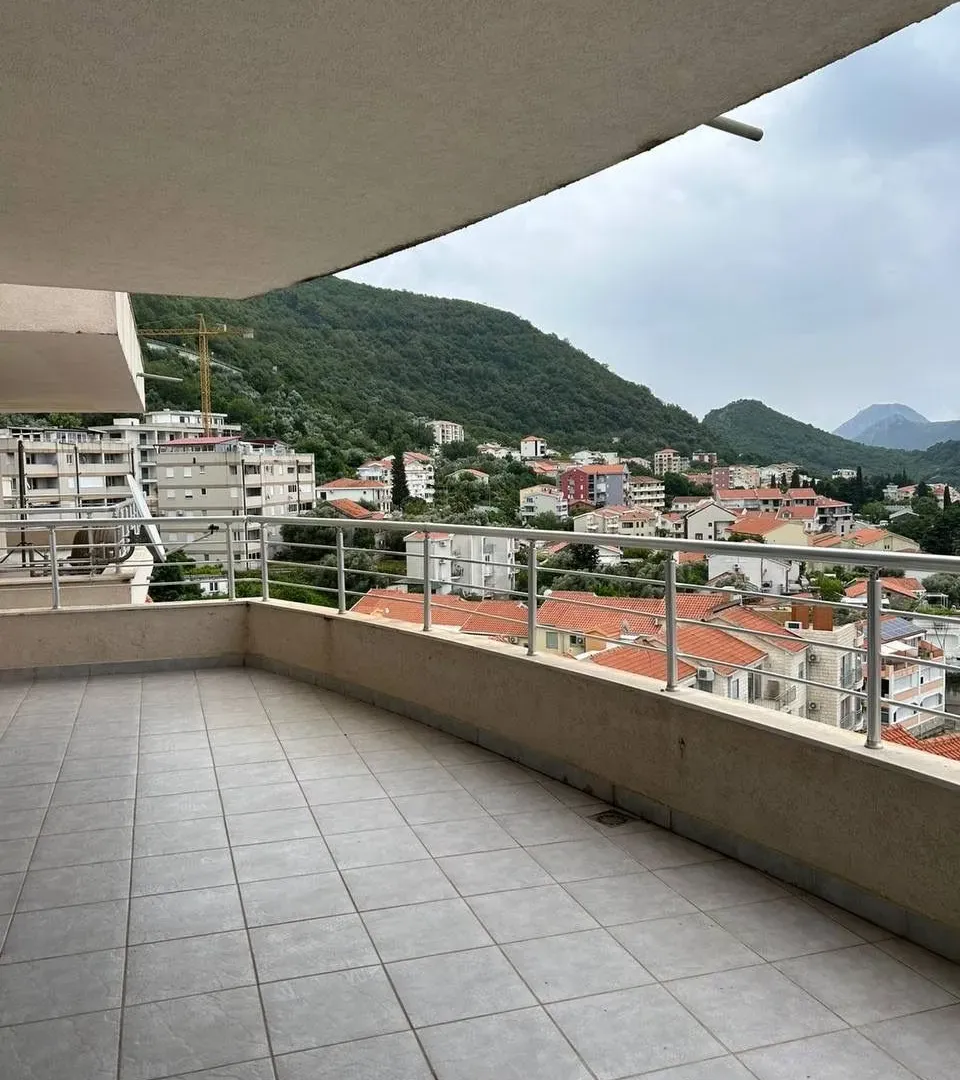 Prodaja, jednosoban stan, 85m², Petrovac, Budva
