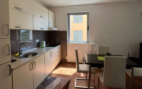 Izdavanje, jednosoban stan, 70m², Dobra Voda, Budva - image 6