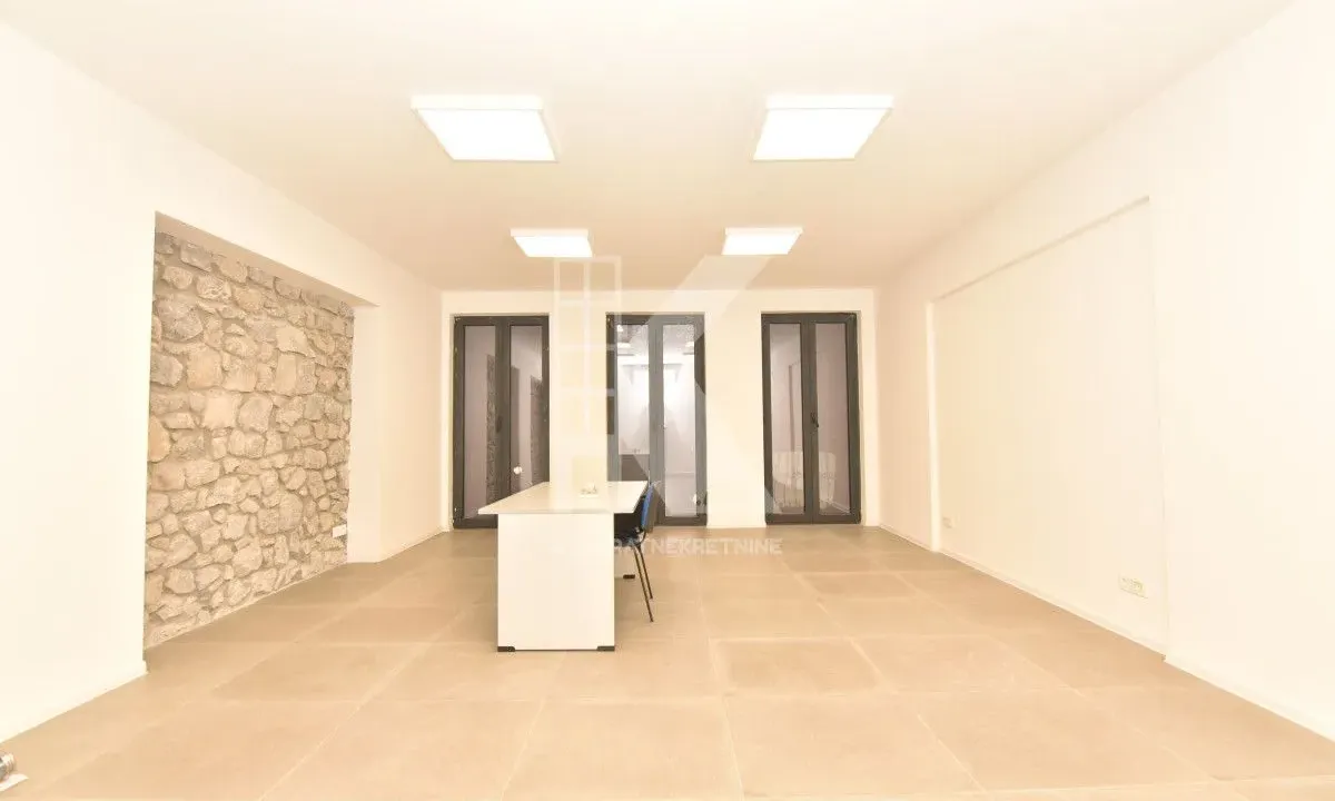 Rent, office space, 120m², Centar, Podgorica
