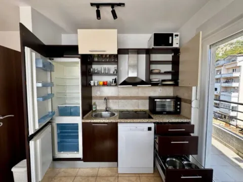Rent, two bedroom apartment, 61m², Lazi, Budva - image 11