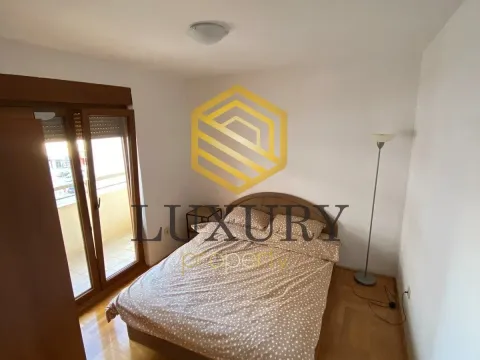 Izdavanje, dvosoban stan, 55m², Stari Aerodrom, Podgorica - image 3