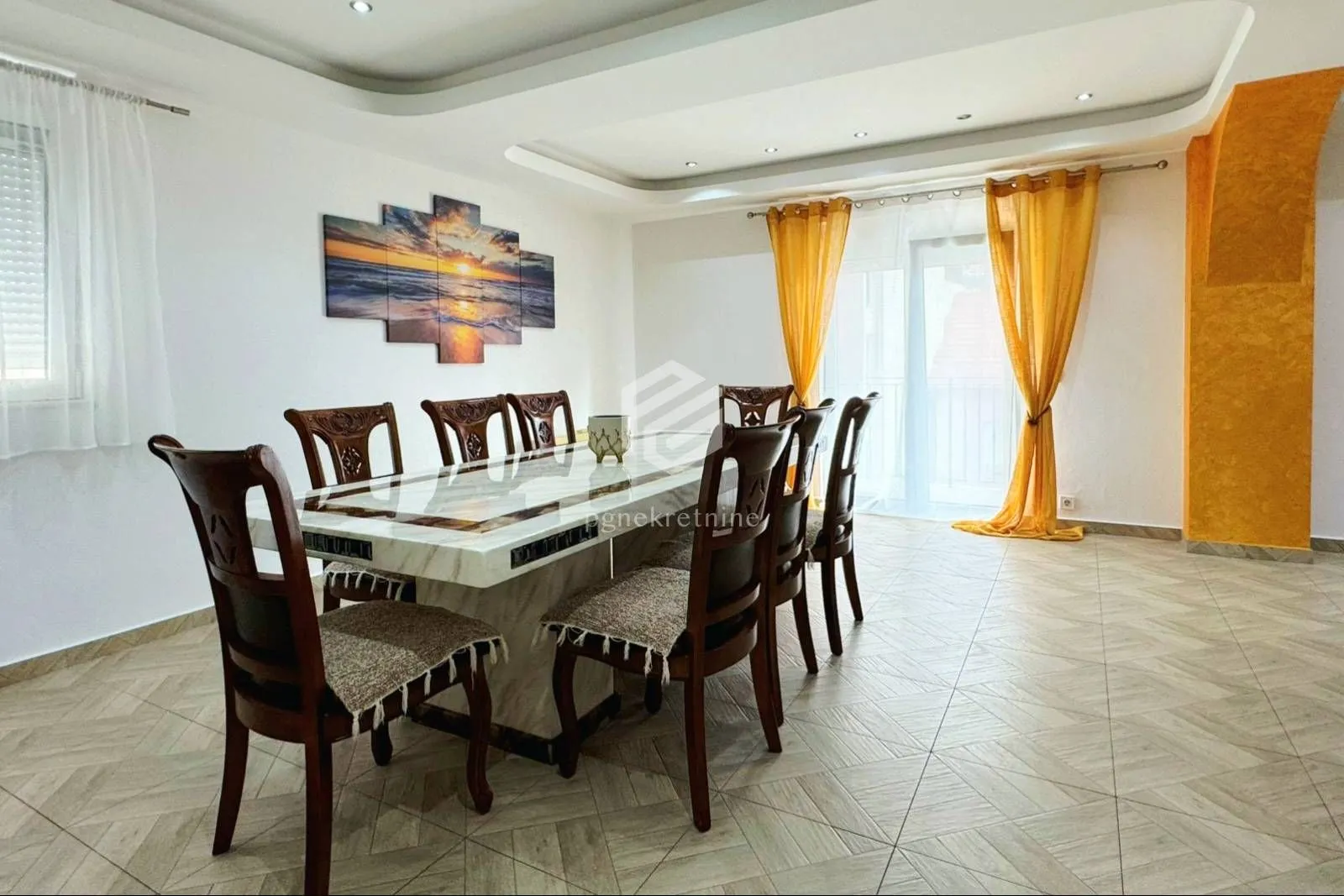 Rent, three bedroom apartment, 160m², Tivat, Crna Gora