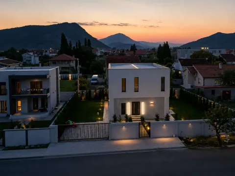 Prodaja, kuća, 225m², Gornja Gorica, Podgorica - image 6