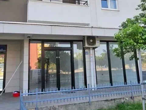 Izdavanje, poslovni prostor, 60m², Tuški Put, Podgorica - image 2