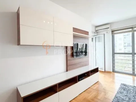 Rent, apartment, 55m², Pobrežje, Podgorica - image 8