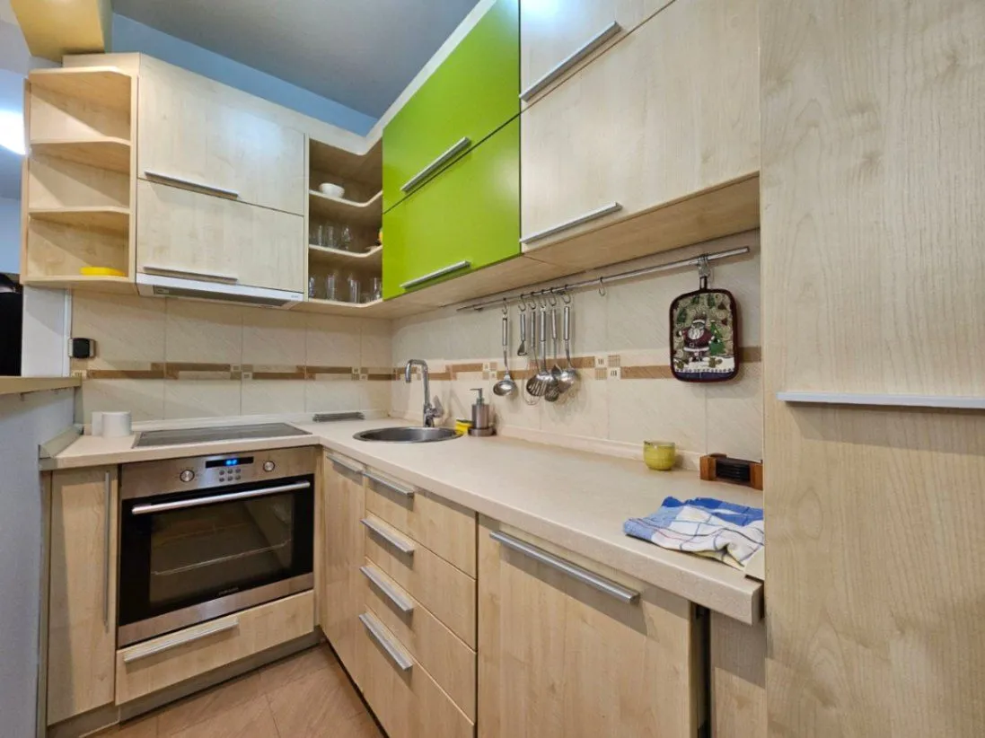Izdavanje, dvosoban stan, 75m², Stari Aerodrom, Podgorica