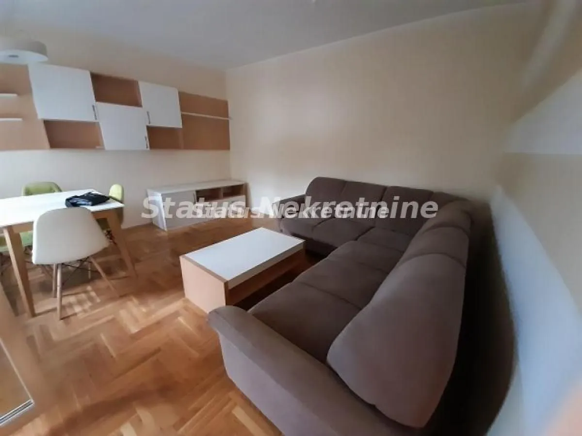Izdavanje, dvosoban stan, 43m², Grbavica, Novi Sad Sve Podlokacije