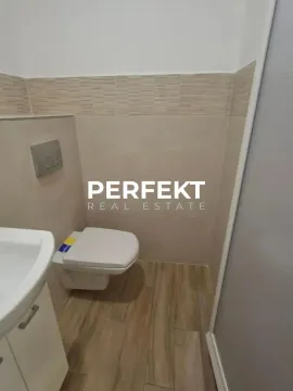 Izdavanje, poslovni prostor, 49m², Centar, Pančevo - image 8