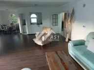 Izdavanje, kuća, 225m², Lipov gaj, Novi Sad Sve Podlokacije - image 5