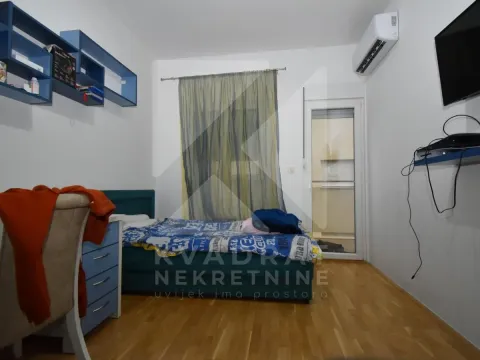 Rent, three bedroom apartment, 95m², Blok 9, Podgorica - image 13