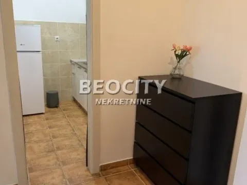 Izdavanje, dvosoban stan, 48m², Centar, Novi Sad - image 11