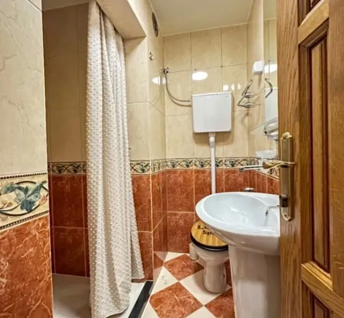 Izdavanje, trosoban stan, 114m², Momišići, Podgorica