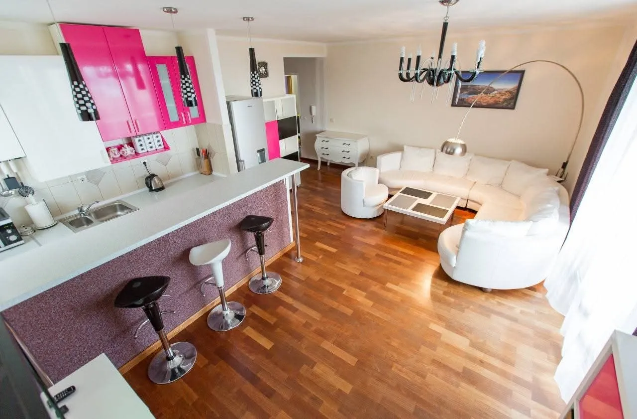 Sale, three bedroom apartment, 90m², Petrovac, Budva