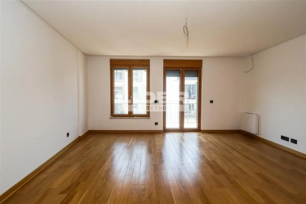Sale, four bedroom apartment, 261m², Vračar Hram, Vračar Sve Podlokacije