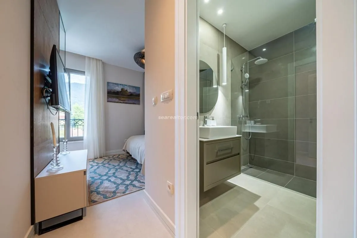 Rent, two bedroom apartment, 102m², Tivat, Crna Gora