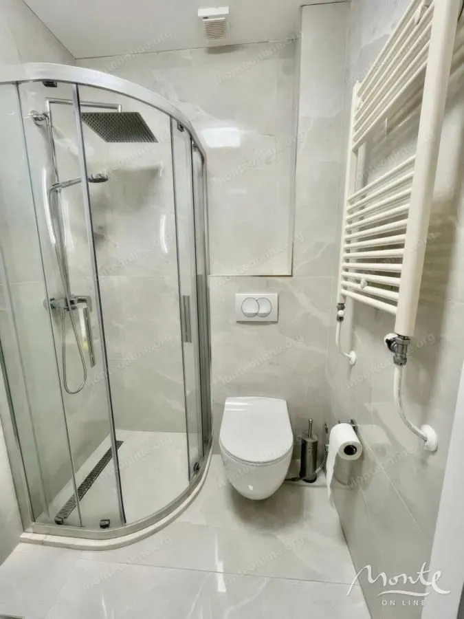 Prodaja, trosoban stan, 241m², Dobre Vode, Bar