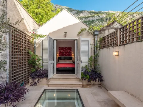 Prodaja, kuća, 232m², Kotor, Crna Gora - image 19