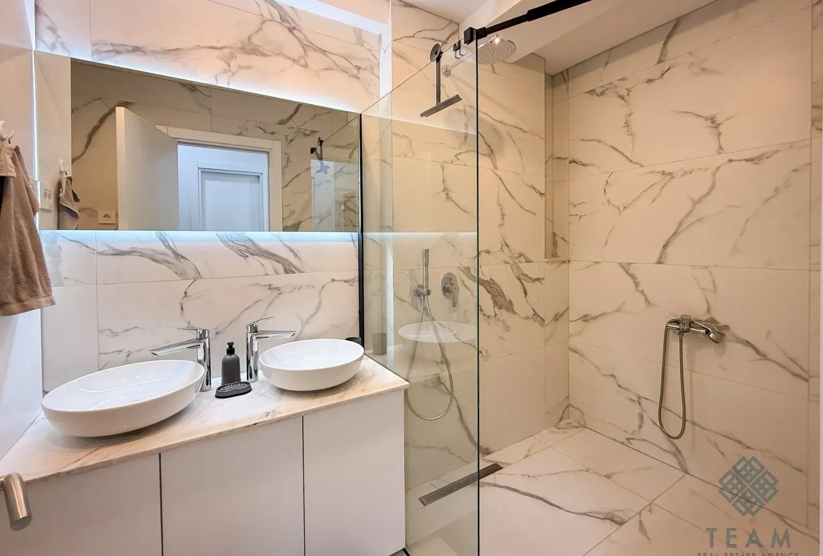 Izdavanje, jednosoban stan, 59m², Stara Varoš, Podgorica