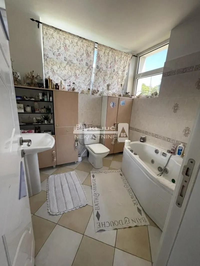 Sale, house, 520m², Savski Venac, Beograd