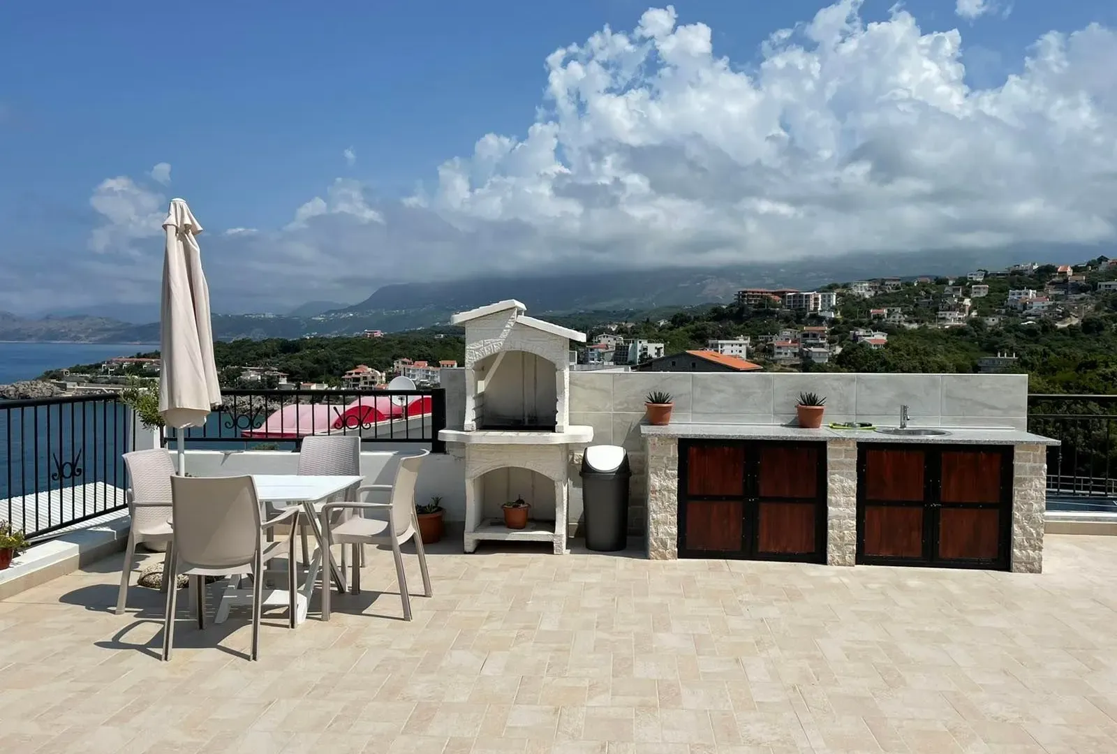 Prodaja, kuća, 400m², Bar, Crna Gora