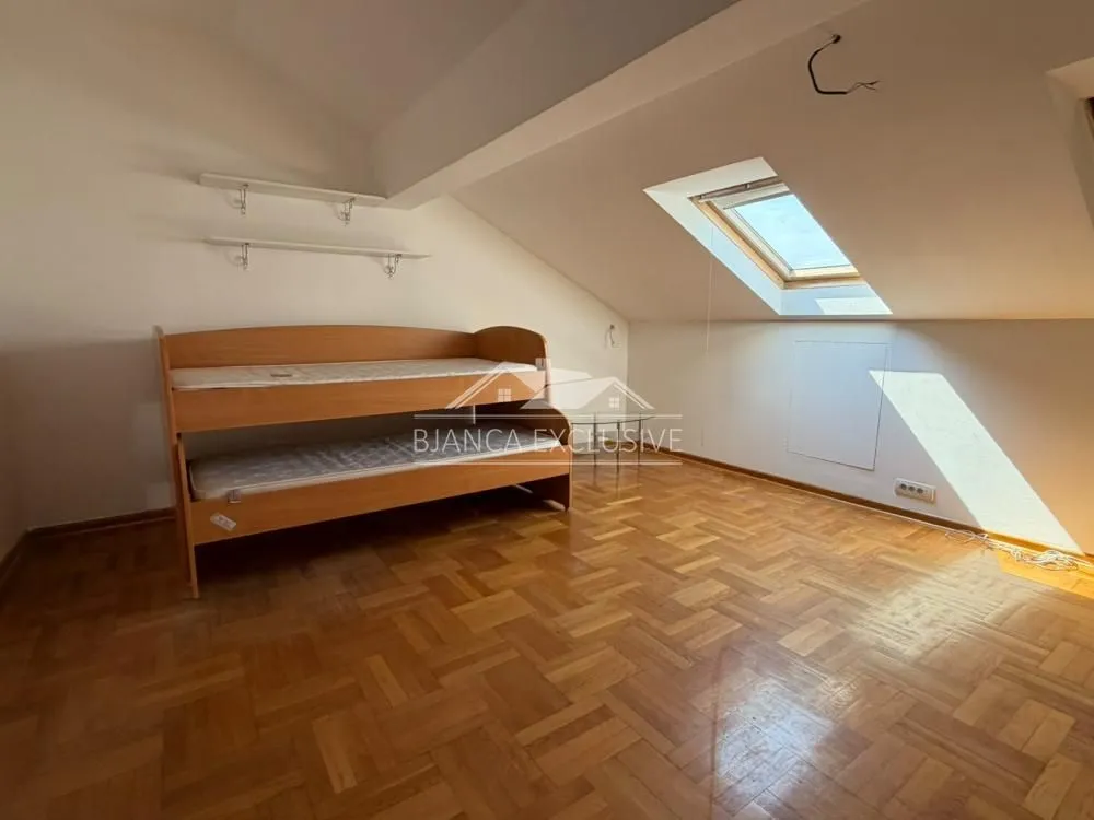 Prodaja, četvorosoban stan, 120m², Južni Bulevar, Vračar Sve Podlokacije