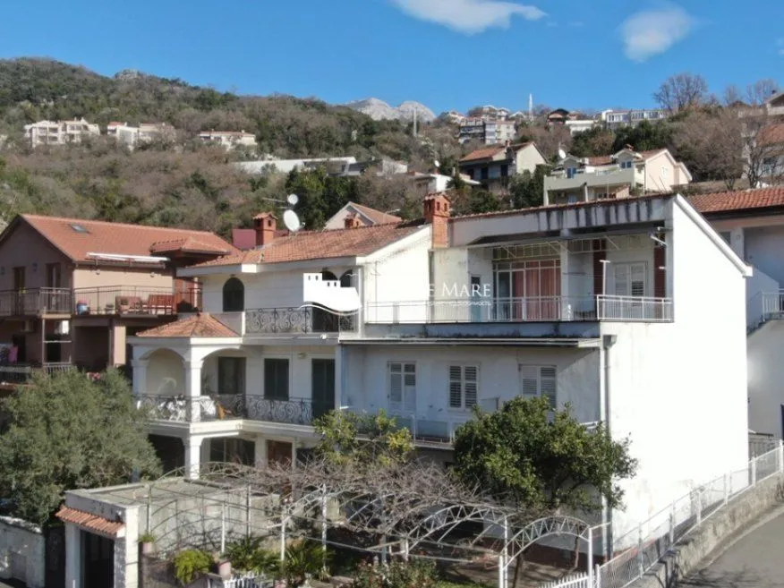 Prodaja, kuća, 245m², Igalo, Herceg Novi