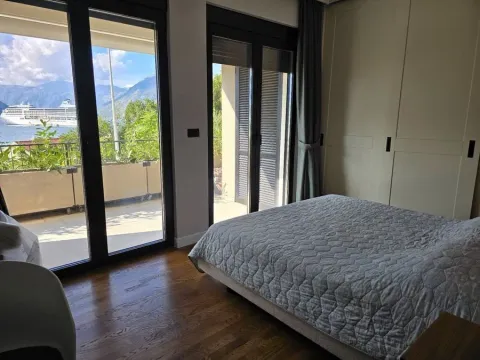 Prodaja, četvorosoban stan, 139m², Dobrota, Kotor - image 16