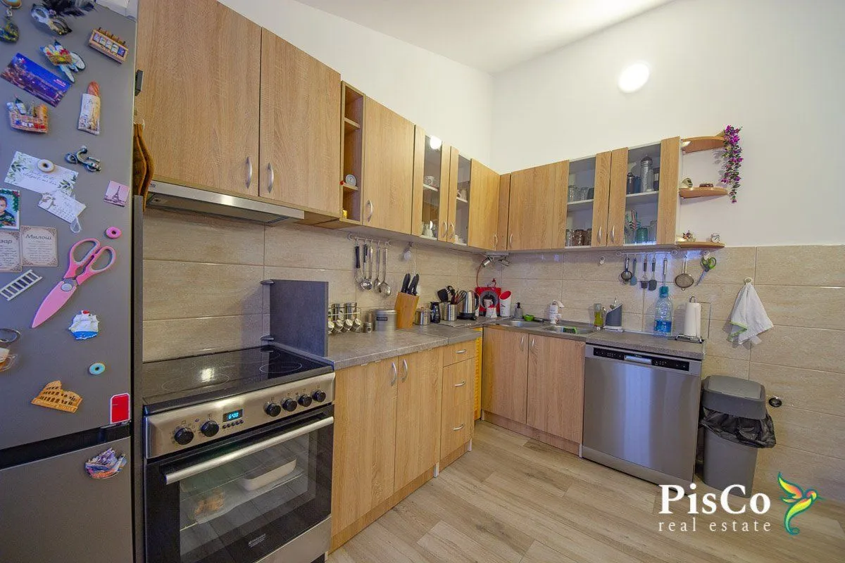 Prodaja, kuća, 200m², Donja Gorica, Podgorica