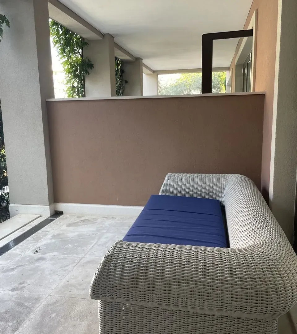 Prodaja, dvosoban stan, 115m², Tivat, Crna Gora