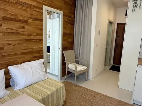 Izdavanje, jednosoban stan, 24m², Lazi, Budva - image 2