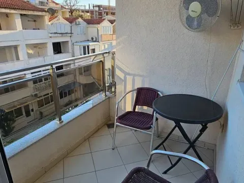Sale, two bedroom apartment, 40m², Bečići, Budva - image 2