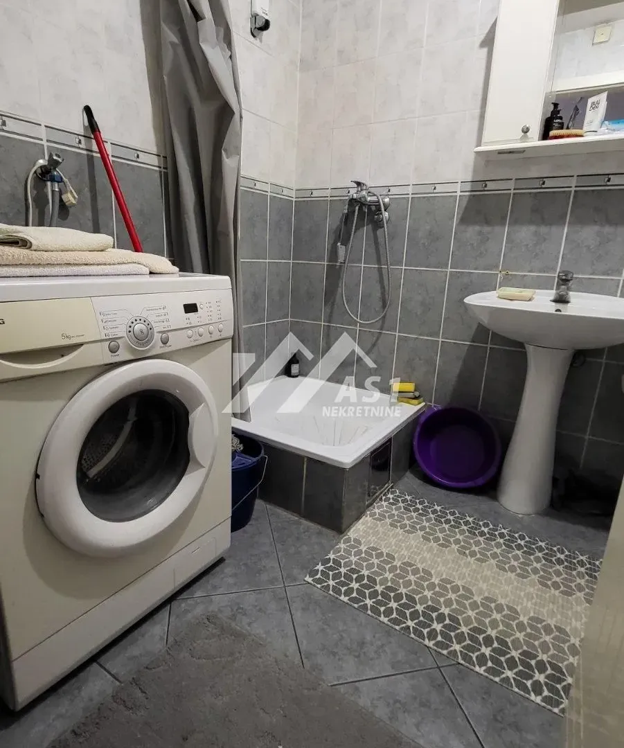 Izdavanje, stan, 25m², Grbavica, Novi Sad Sve Podlokacije