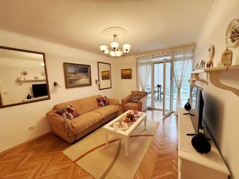 Rent, two bedroom apartment, 80m², Centar, Bar - image 2