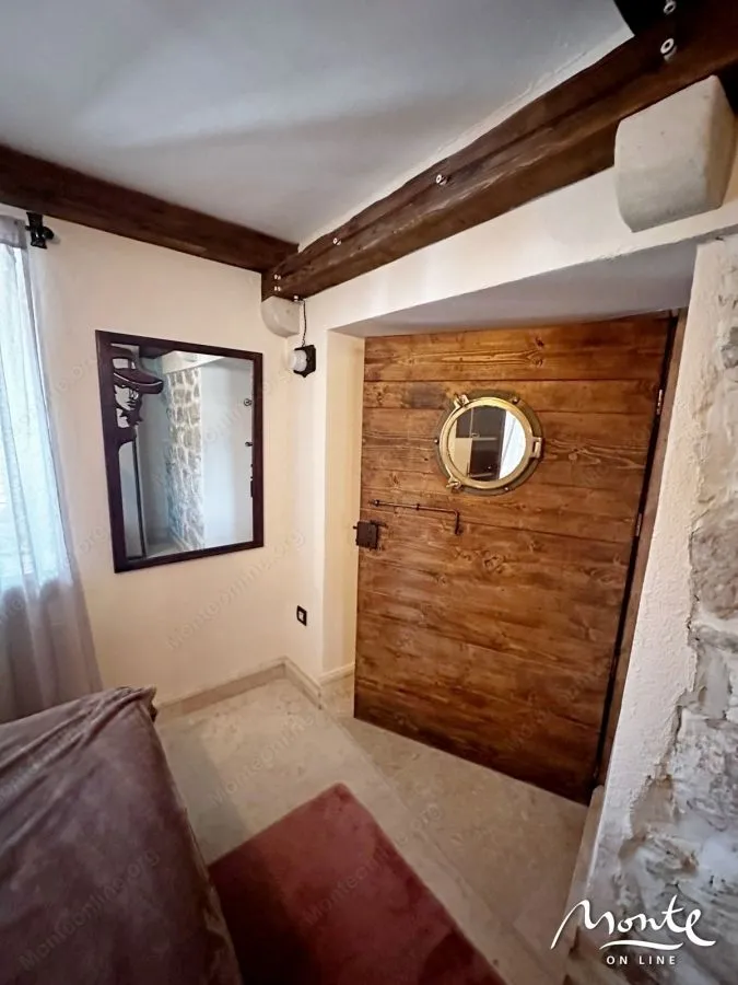 Prodaja, jednosoban stan, 57m², Tivat, Crna Gora
