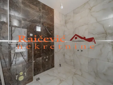 Sale, house, 320m², Voždovac Sve Podlokacije, Beograd - image 8