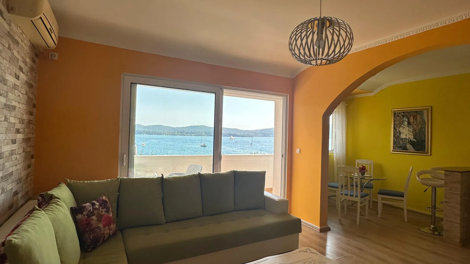 Rent, one bedroom apartment, 57m², Centar, Tivat