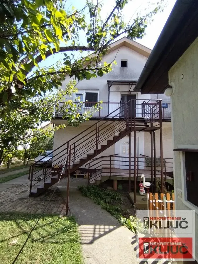 Prodaja, kuća, 148m², Futog, Novi Sad Sve Podlokacije