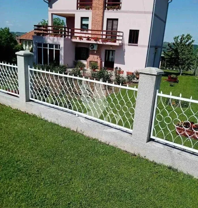 Prodaja, kuća, 275m², Sopot, Beograd