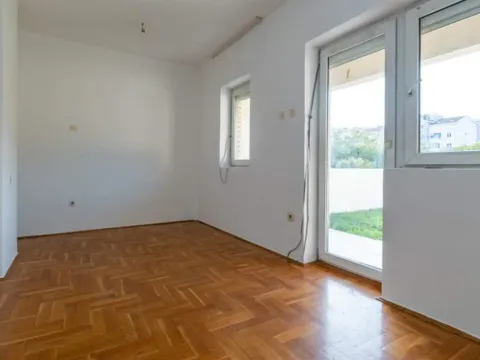 Prodaja, dvosoban stan, 65m², Podgorica, Crna Gora - image 17