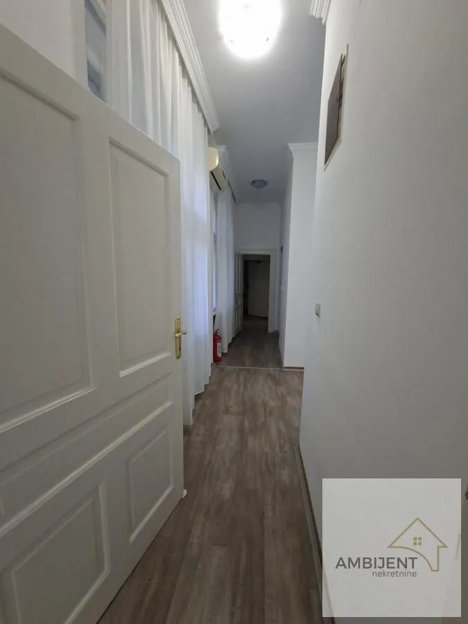 Rent, office space, 140m², Vračar Sve Podlokacije, Beograd