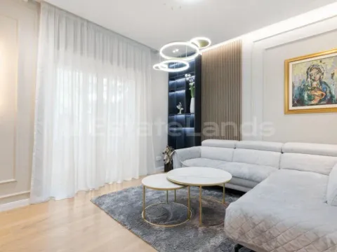 Izdavanje, dvosoban stan, 75m², Centar, Tivat - image 2