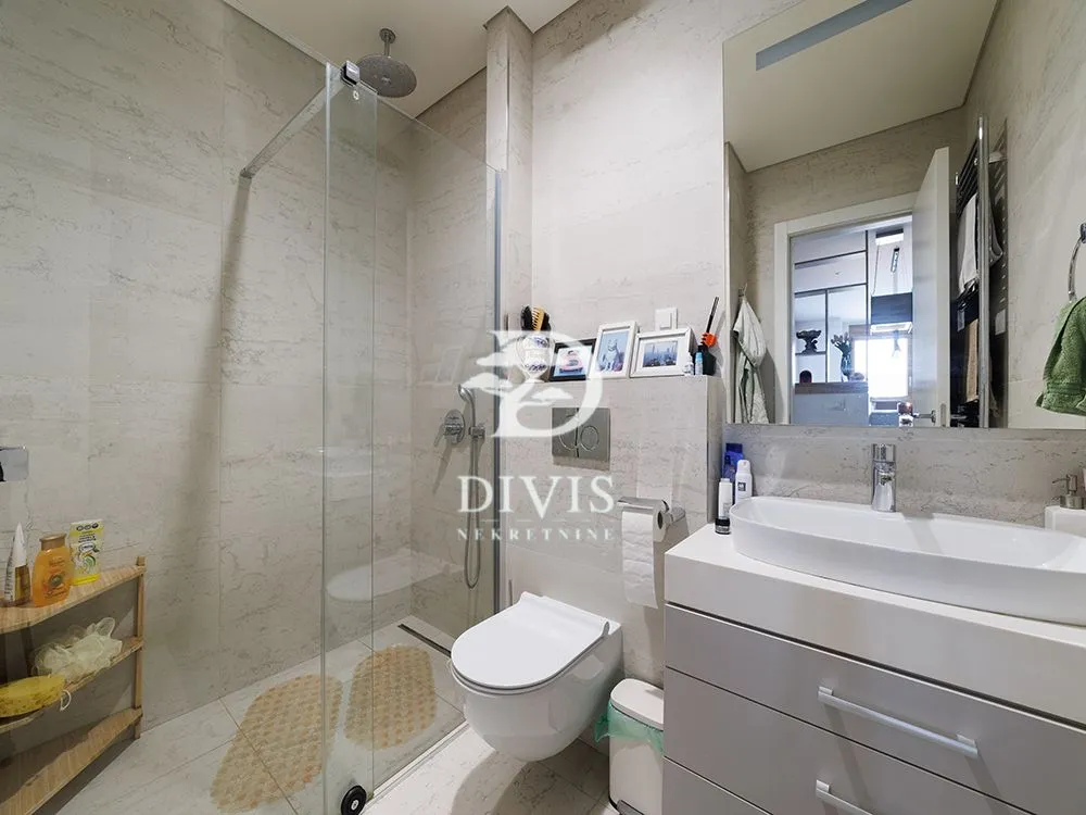 Prodaja, četvorosoban stan, 107m², Savski Venac, Beograd