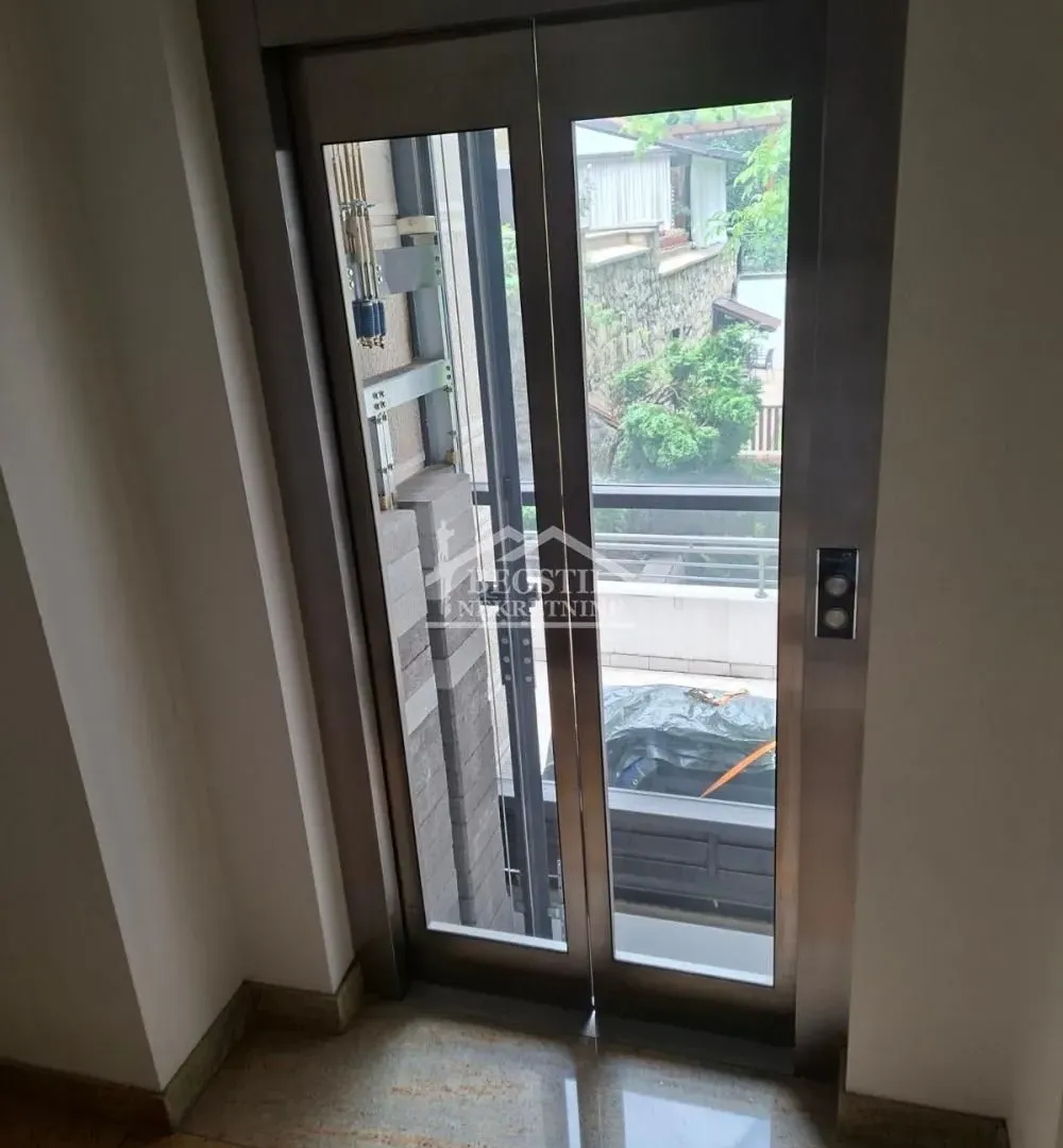 Rent, four bedroom apartment, 125m², Savski Venac, Beograd