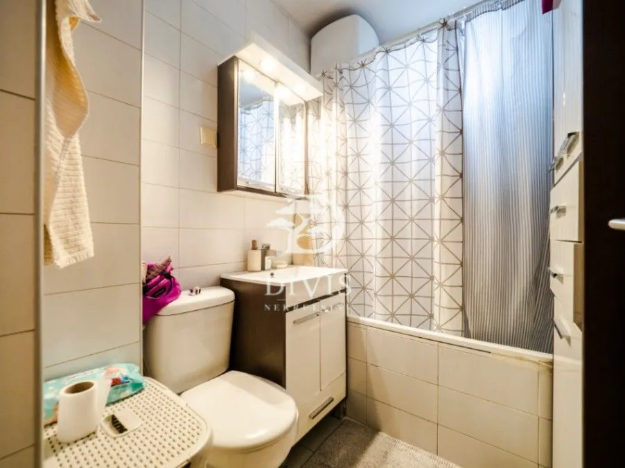 Sale, three bedroom apartment, 70m², Autokomanda, Voždovac Sve Podlokacije